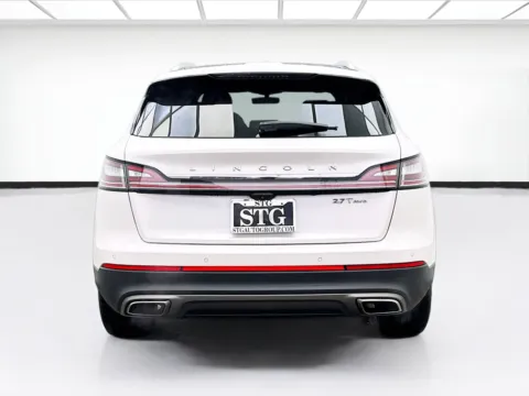 More photos of 2019 Lincoln Nautilus Reserve at KarGenie, CA