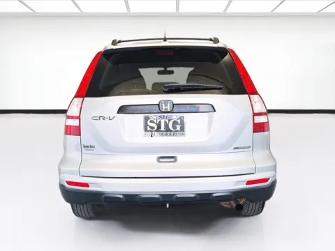 More photos of 2011 Honda CR-V SE at KarGenie, CA