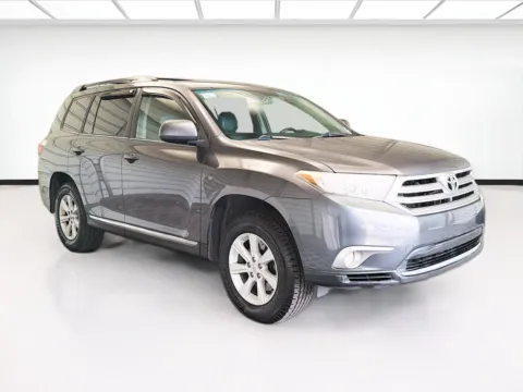 Another view of 2012 Toyota Highlander SE for sale in Montclair, CA at KarGenie
