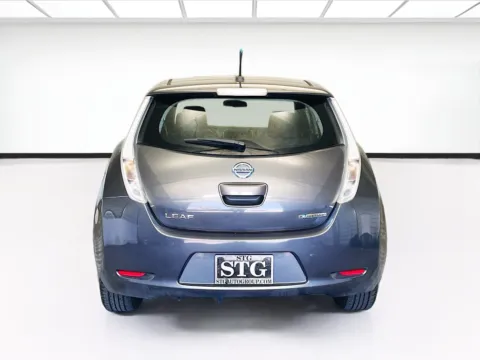 More photos of 2013 Nissan LEAF S at KarGenie, CA