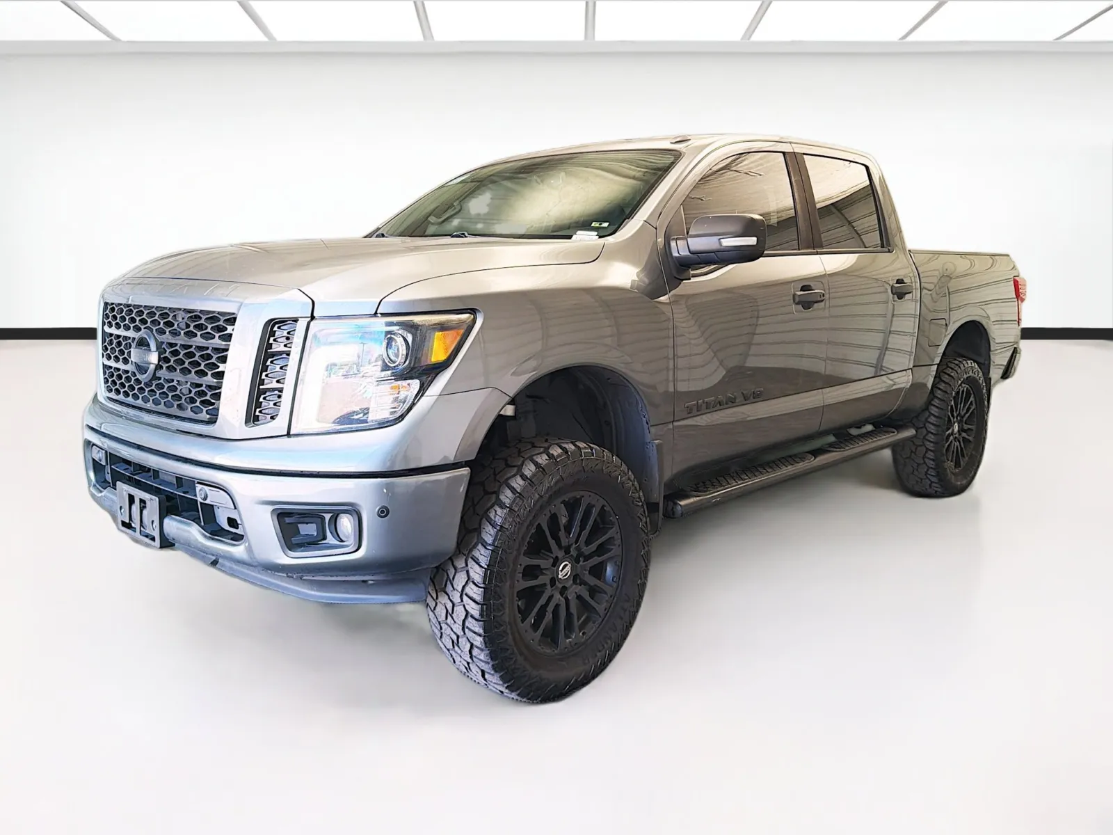 Gray 2018 Nissan Titan SV for sale in Montclair, CA