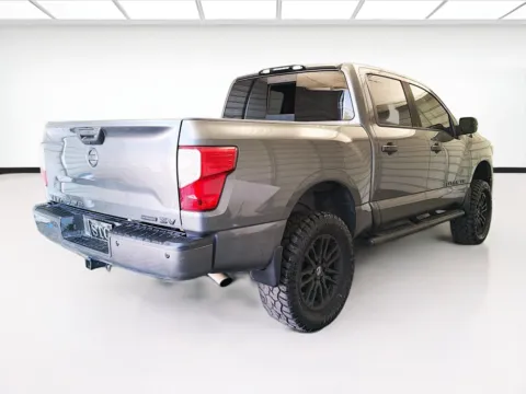 More photos of 2018 Nissan Titan SV at KarGenie, CA