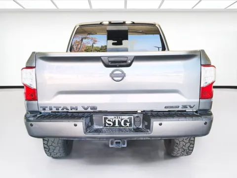 More photos of 2018 Nissan Titan SV at KarGenie, CA