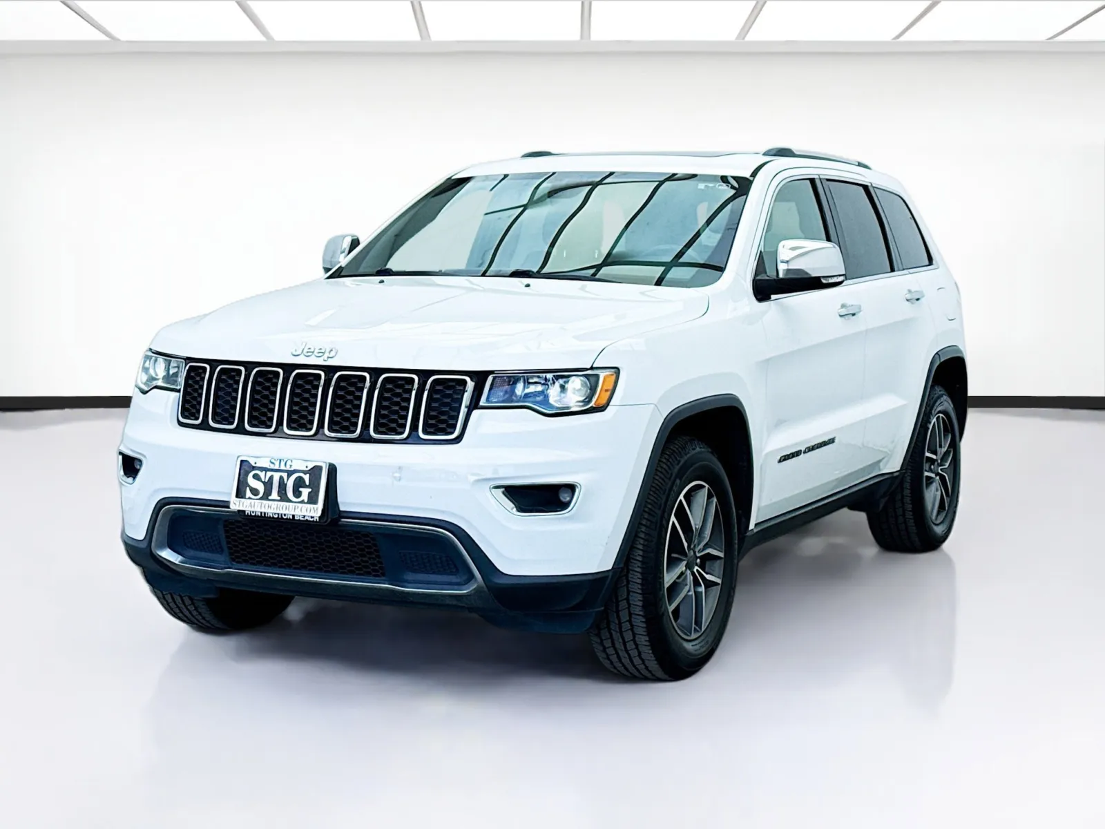 White 2020 Jeep Grand Cherokee Limited for sale in Fontana, CA