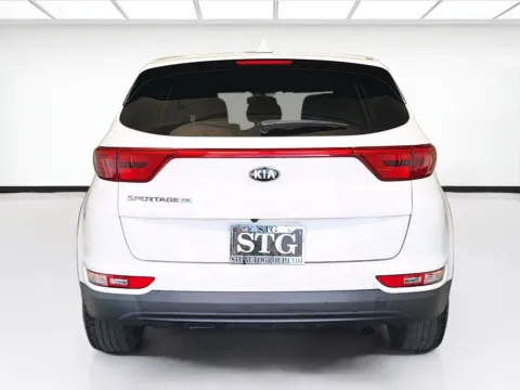 More photos of 2017 Kia Sportage LX at KarGenie, CA