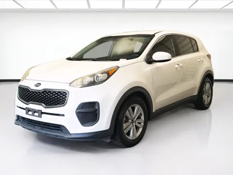 White 2017 Kia Sportage LX for sale in Montclair, CA