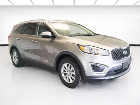 Another view of 2018 Kia Sorento LX for sale in Fontana, CA at KarGenie