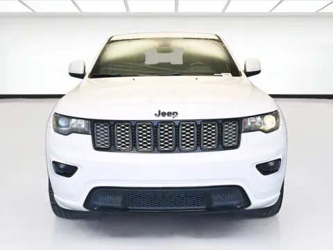 Photos of 2018 Jeep Grand Cherokee Altitude for sale in Montclair, CA at KarGenie