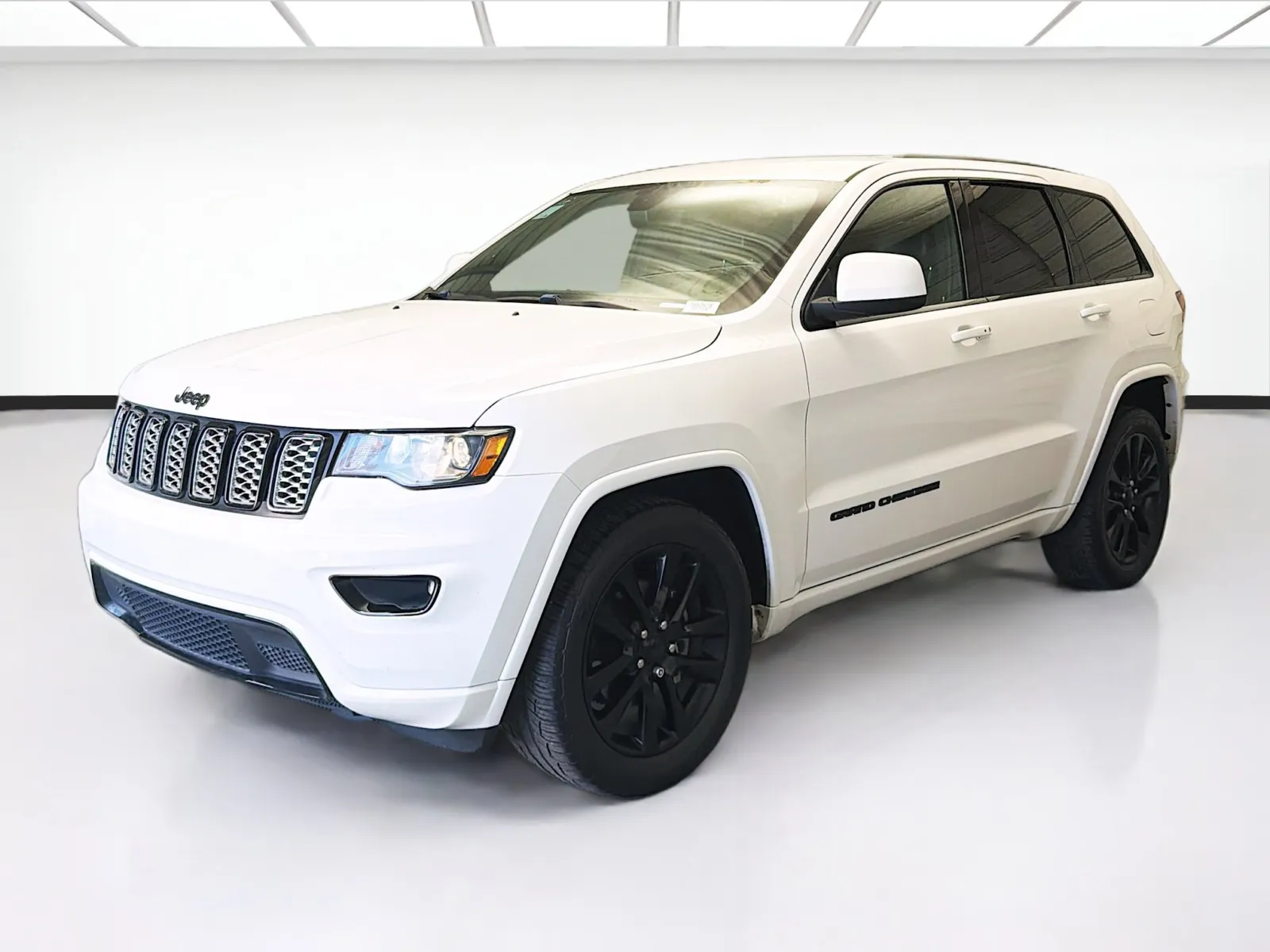 2018 Jeep Grand Cherokee Altitude for sale in Fontana, CA