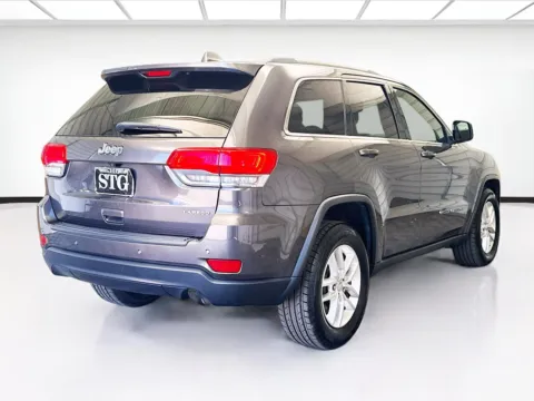 More photos of 2017 Jeep Grand Cherokee Laredo at KarGenie, CA