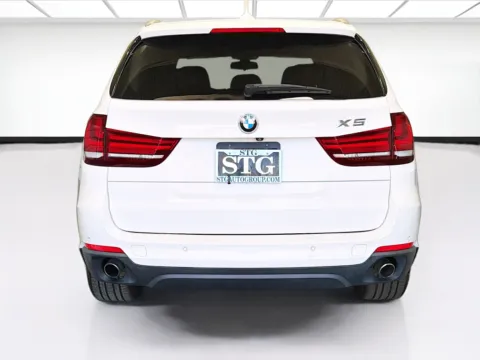 More photos of 2016 BMW X5 sDrive35i at KarGenie, CA