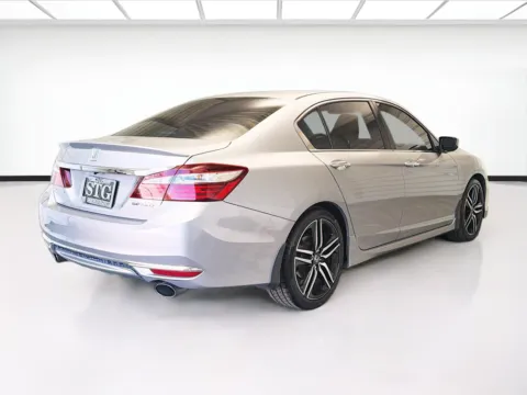 More photos of 2016 Honda Accord Sedan Sport at KarGenie, CA