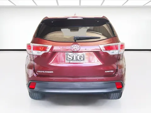 More photos of 2014 Toyota Highlander Limited at KarGenie, CA