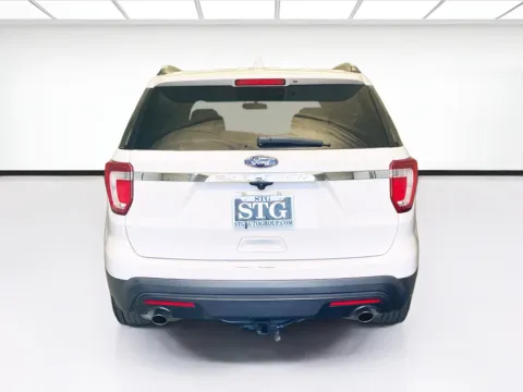 More photos of 2016 Ford Explorer at KarGenie, CA