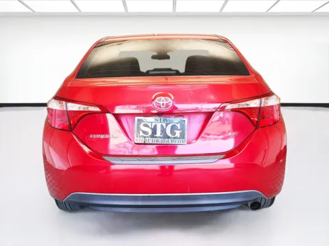 More photos of 2018 Toyota Corolla LE at KarGenie, CA