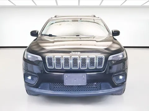 Photos of 2019 Jeep Cherokee Latitude Plus for sale in Fontana, CA at KarGenie