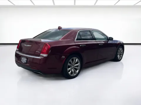More photos of 2017 Chrysler 300 C at KarGenie, CA