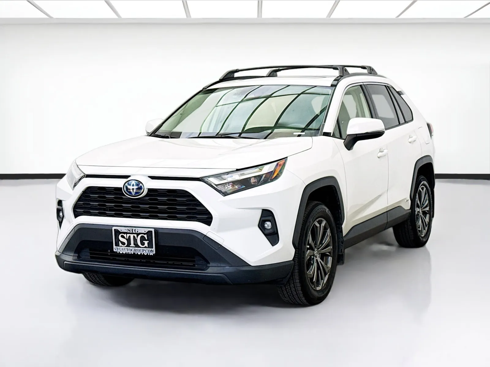 White 2022 Toyota RAV4 Hybrid XLE Premium for sale in Fontana, CA