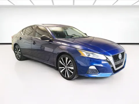 Another view of 2022 Nissan Altima 2.5 SR for sale in Fontana, CA at KarGenie