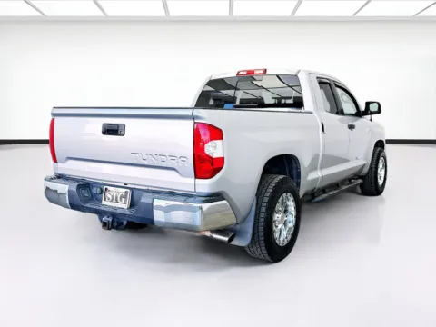 More photos of 2017 Toyota Tundra SR5 at KarGenie, CA