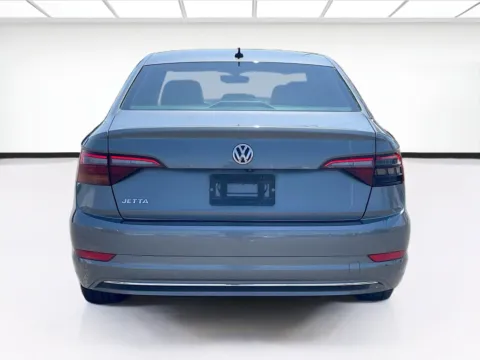 More photos of 2019 Volkswagen Jetta at KarGenie, CA