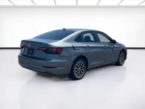 More photos of 2019 Volkswagen Jetta at KarGenie, CA