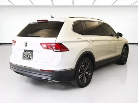 More photos of 2019 Volkswagen Tiguan SEL at KarGenie, CA