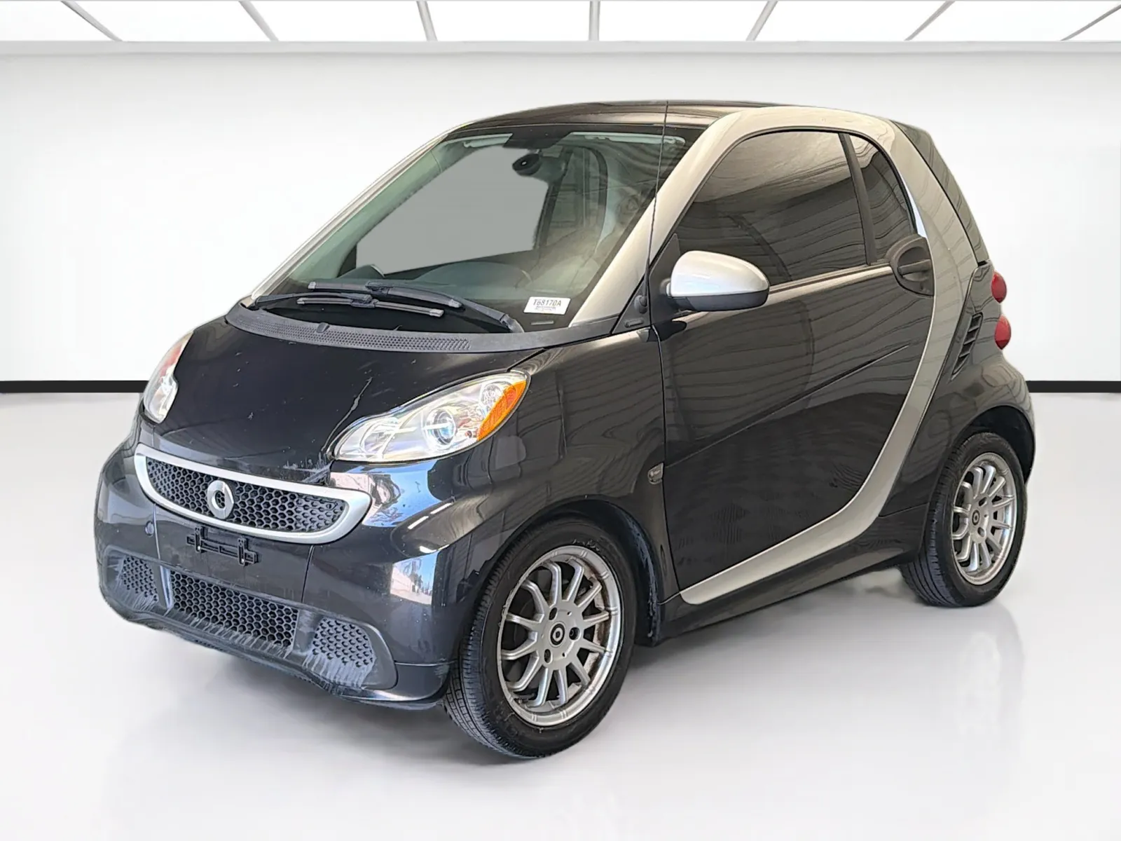 White 2013 smart fortwo for sale in Fontana, CA