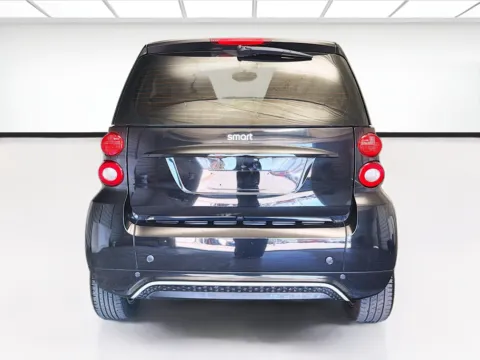 More photos of 2013 smart fortwo at KarGenie, CA