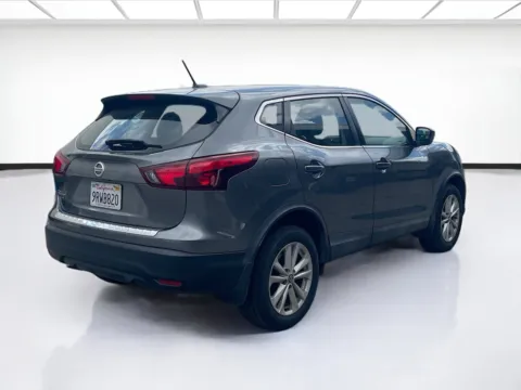 More photos of 2019 Nissan Rogue Sport S at KarGenie, CA