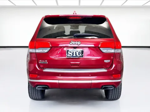 More photos of 2015 Jeep Grand Cherokee Summit at KarGenie, CA