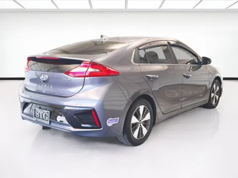 More photos of 2019 Hyundai Ioniq Plug-In Hybrid Limited at KarGenie, CA