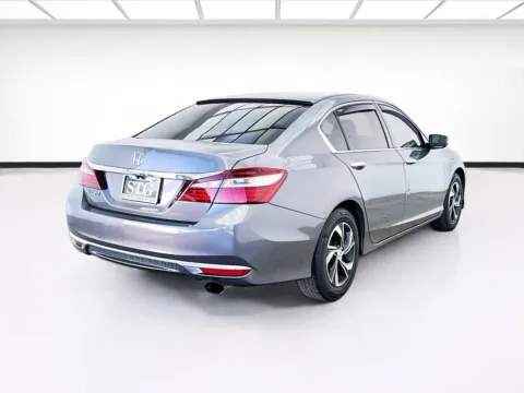 More photos of 2017 Honda Accord Sedan LX at KarGenie, CA