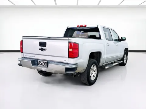 More photos of 2018 Chevrolet Silverado 1500 LT at KarGenie, CA