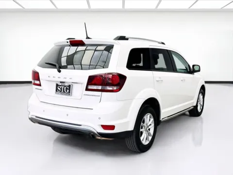 More photos of 2020 Dodge Journey Crossroad at KarGenie, CA