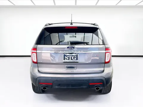 More photos of 2013 Ford Explorer XLT at KarGenie, CA