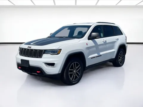 White 2017 Jeep Grand Cherokee Trailhawk for sale in Fontana, CA