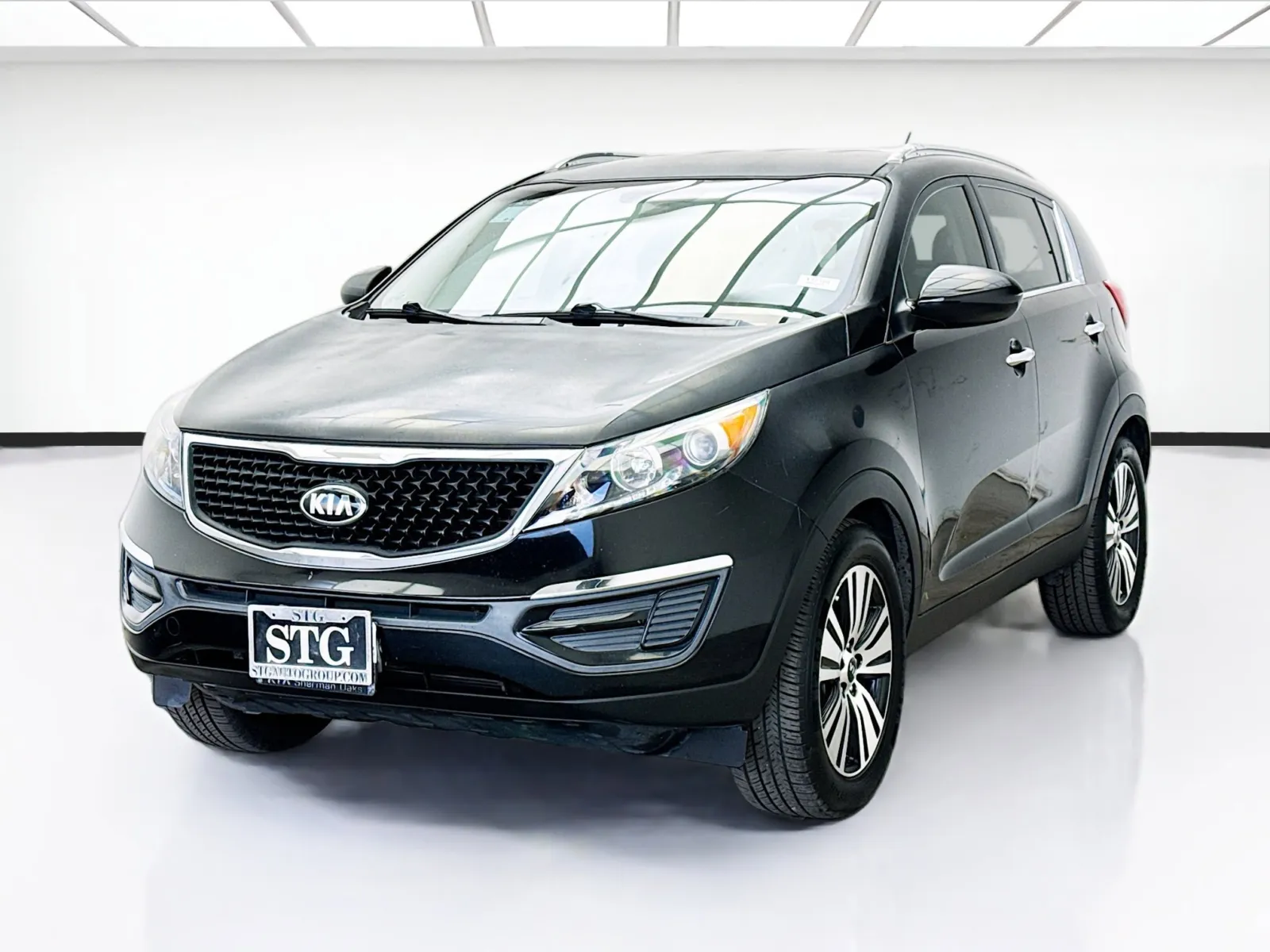 Black 2016 Kia Sportage EX for sale in Fontana, CA