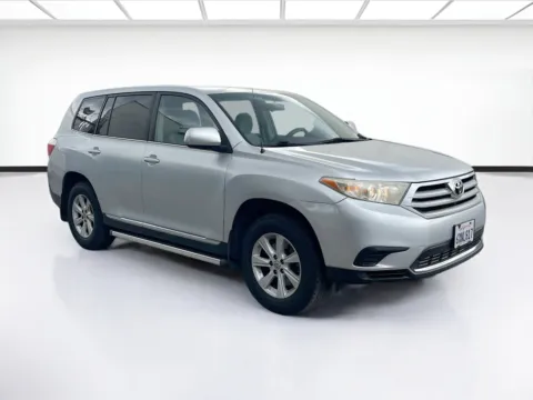 Another view of 2012 Toyota Highlander SE for sale in Fontana, CA at KarGenie