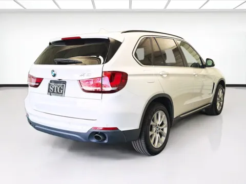 More photos of 2016 BMW X5 sDrive35i at KarGenie, CA