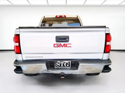More photos of 2016 GMC Sierra 1500 at KarGenie, CA
