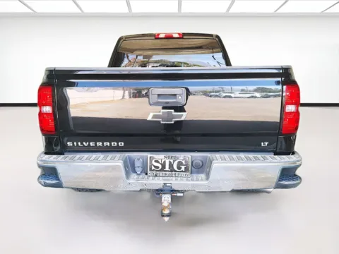 More photos of 2018 Chevrolet Silverado 1500 LT at KarGenie, CA
