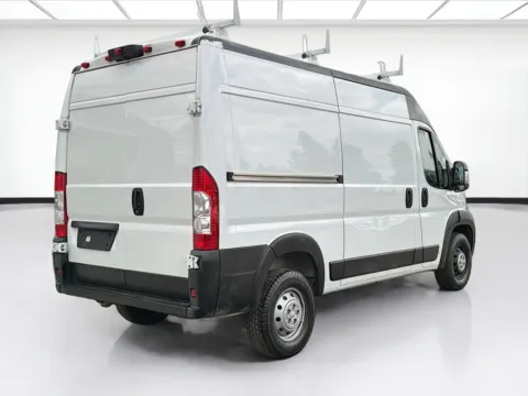More photos of 2022 Ram ProMaster Cargo Van at KarGenie, CA