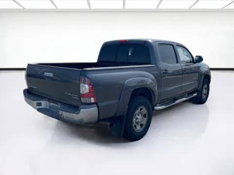 More photos of 2013 Toyota Tacoma PreRunner at KarGenie, CA