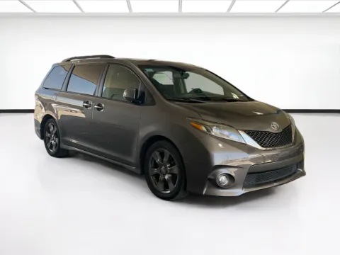Another view of 2017 Toyota Sienna SE Premium for sale in Fontana, CA at KarGenie