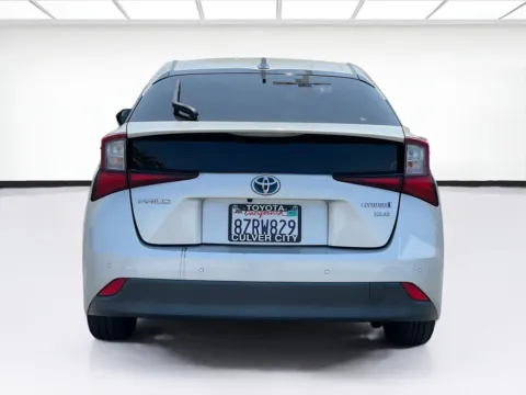 More photos of 2022 Toyota Prius XLE at KarGenie, CA