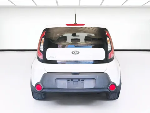More photos of 2014 Kia Soul at KarGenie, CA