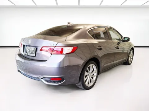 More photos of 2018 Acura ILX w/Premium Pkg at KarGenie, CA