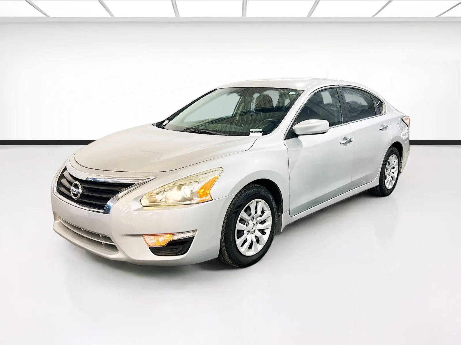 2015 Nissan Altima 2.5 S's photo