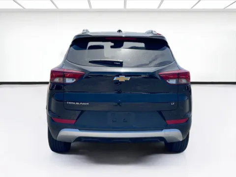 More photos of 2023 Chevrolet Trailblazer LT at KarGenie, CA